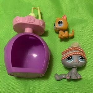 Hasbro LPS Littlest Pet Shop Purple Pet Carrier with 2 Cat Figures (#47 #177)